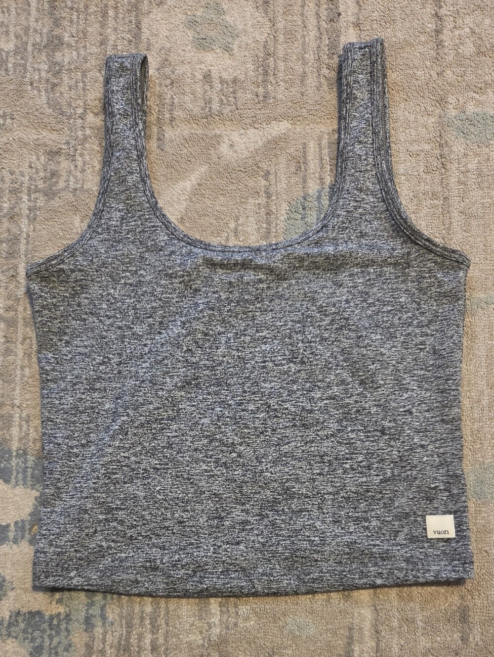 Vuori Halo Essential Tank. Size S. Heather Gray. EUC